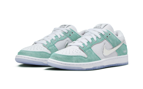 Nike SB Dunk Low April Skateboards 2
