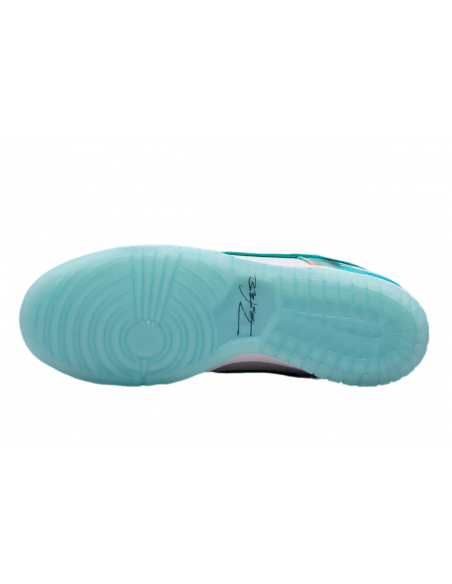Nike SB Dunk Low Futura Laboratories Bleached Aqua